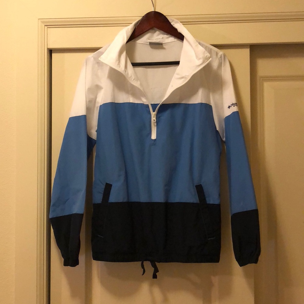 Columbia wind breaker